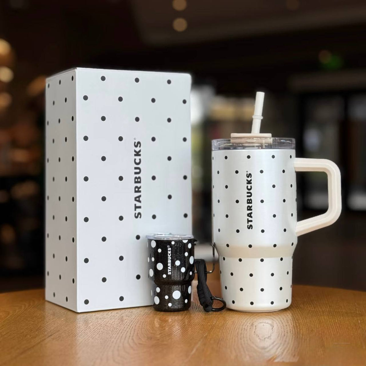 [Pre-order] Starbucks Polka Dot Wonderland Set of White Tumbler and Mini Black Cup