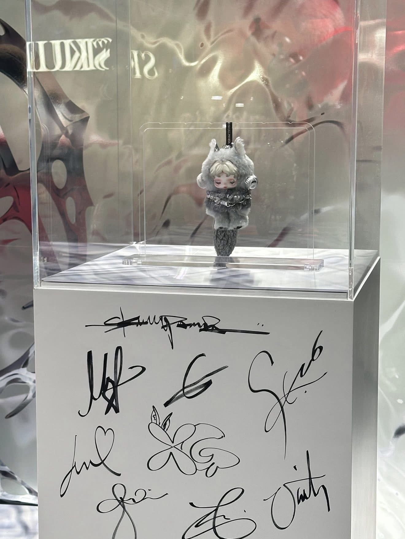 (PRE-ORDER) SKULLPANDA x XGALX Plush Doll Pendant - JAPAN EXCLUSIVE